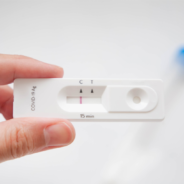 Farmacias y usuarios, a la espera del boe para iniciar la libre dispensación de test Covid-19